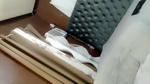 EVA GLASSCOTT online show from January 29, 2025, 8:18 am