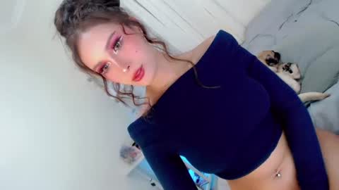 EVA GLASSCOTT online show from September 8, 2025, 5:34 pm