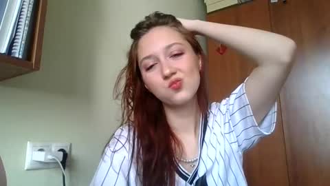 temptingvision online show from March 12, 2025, 7:57 am