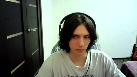 temptvelvet online show from September 18, 2025, 5:04 pm