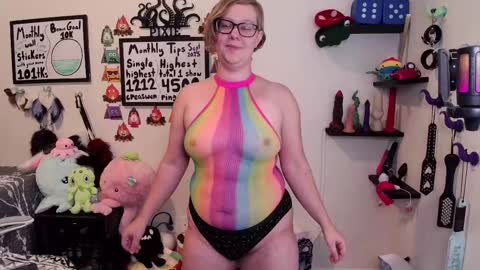 Pixie and Tentacle Overlord online show from September 19, 2025, 10:21 pm