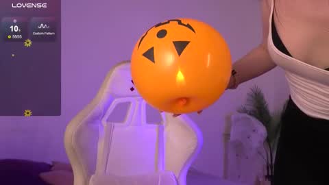 Sexy girl Li online show from October 29, 2025, 1:35 pm