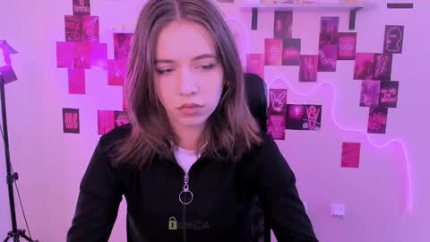 ur Louise online show from March 14, 2026, 9:48 am