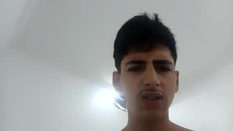 Snapshot of tenhot_v chatting on June 12, 2026, 1:10 pm tenhot_v online show from June 12, 2026, 1:10 pm