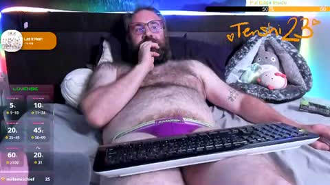 Snapshot of tenshi23 chatting on July 5, 2026, 4:19 am Matt online show from July 5, 2026, 4:19 am