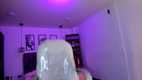 Jules online show from January 5, 2025, 8:00 pm