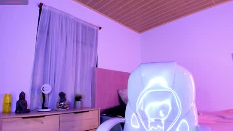 Jules online show from January 20, 2025, 7:46 pm