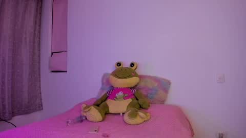 Leah online show from September 20, 2025, 1:06 am