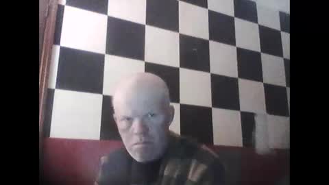 terdy2366 online show from November 18, 2025, 5:28 pm