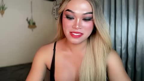 TERRI  the girl will hunt you online show from February 22, 2025, 5:12 am