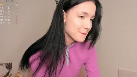 Snapshot of terripolnau chatting on June 12, 2026, 5:23 pm Caroline online show from June 12, 2026, 5:23 pm