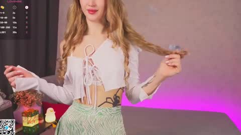 Snapshot of tesalune_ chatting on February 28, 2025, 3:15 am Tesa online show from February 28, 2025, 3:15 am