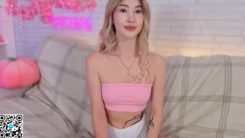 Snapshot of tesalune_ chatting on October 25, 2025, 3:36 am Tesa online show from October 25, 2025, 3:36 am