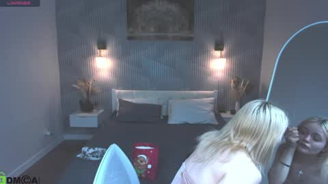 Tessa online show from April 9, 2026, 9:15 am