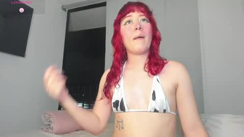 Snapshot of tessa_evanss chatting on April 25, 2026, 12:57 am Tessa online show from April 25, 2026, 12:57 am