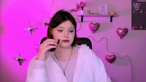 tessa_tea online show from February 16, 2026, 7:54 pm