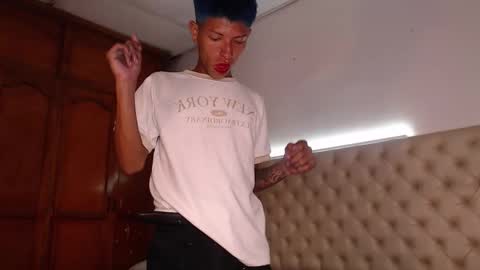 Snapshot of tessachains chatting on February 11, 2026, 1:10 am tessachains online show from February 11, 2026, 1:10 am