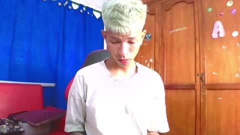 Snapshot of tessachains chatting on February 22, 2026, 7:01 pm tessachains online show from February 22, 2026, 7:01 pm