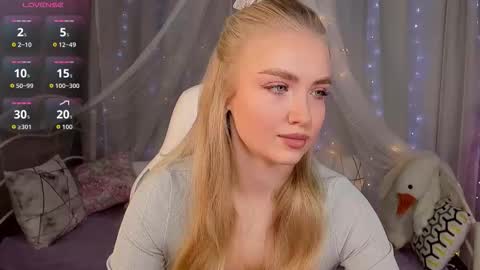 TessaHamilton online show from January 14, 2026, 7:14 am