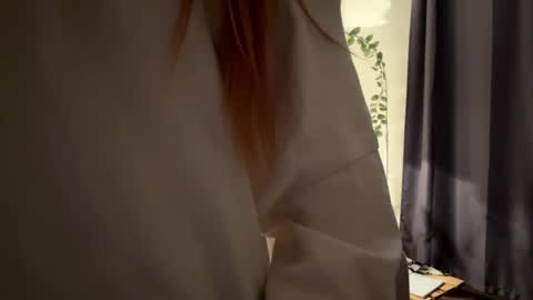 Snapshot of tessiekrenek chatting on May 23, 2026, 5:17 pm Asya online show from May 23, 2026, 5:17 pm