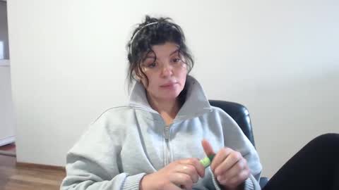 Snapshot of tessnaughty chatting on December 27, 2024, 9:28 am naughty tess online show from December 27, 2024, 9:28 am