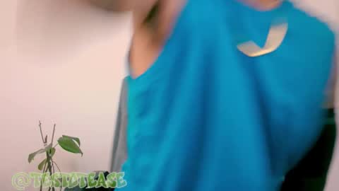 Milo online show from December 16, 2025, 5:40 pm