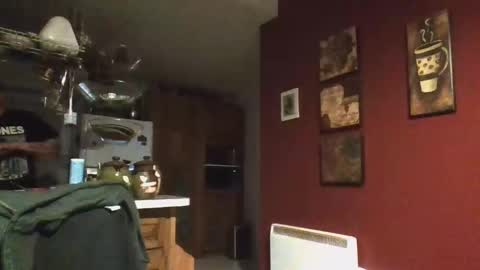 tetuo2 online show from September 23, 2025, 2:47 am