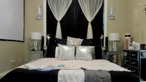 Snapshot of texaspeach69 chatting on April 19, 2026, 6:43 pm peachy online show from April 19, 2026, 6:43 pm