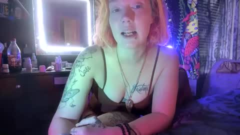 TEXASGIRLLLL online show from September 16, 2025, 2:29 pm