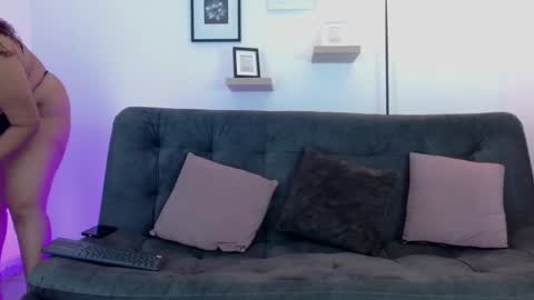 Snapshot of teylor_22cm chatting on December 1, 2024, 6:19 pm teylor_22cm online show from December 1, 2024, 6:19 pm