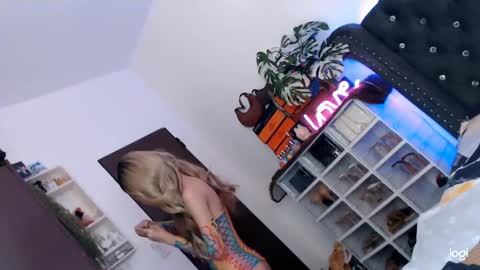 Itsme tgirlAdele online show from March 6, 2025, 3:46 am