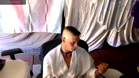 tgirllover69141980 online show from September 28, 2025, 5:29 pm