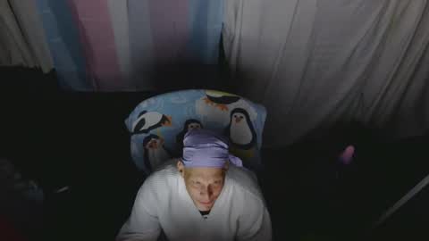 tgirllover69141980 online show from October 26, 2025, 9:48 am