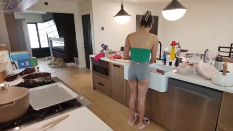 babygirlmami online show from March 16, 2026, 1:00 am