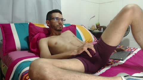 Snapshot of th_russ chatting on June 1, 2026, 9:05 pm INSTAGRAM Th1rss online show from June 1, 2026, 9:05 pm