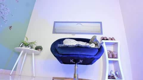 Snapshot of thais_dreams chatting on January 13, 2025, 12:45 pm Thais online show from January 13, 2025, 12:45 pm