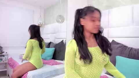 Thalia Nichols online show from December 17, 2025, 9:54 pm