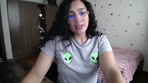 Snapshot of thaliacooper chatting on February 24, 2026, 4:49 pm online show from February 24, 2026, 4:49 pm