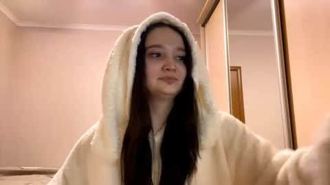 Snapshot of thaliakuchem chatting on February 3, 2026, 4:12 pm Yumi online show from February 3, 2026, 4:12 pm