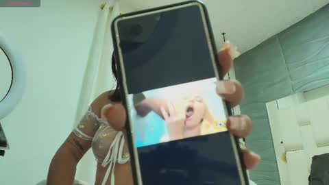 Snapshot of thalialopez chatting on February 12, 2026, 8:04 pm Thalia online show from February 12, 2026, 8:04 pm