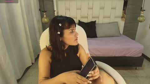 Snapshot of thalialopez chatting on February 14, 2026, 6:04 pm Thalia online show from February 14, 2026, 6:04 pm