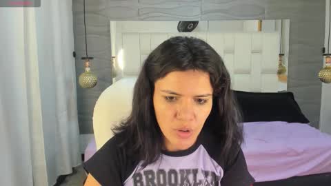 Snapshot of thalialopez chatting on February 17, 2026, 10:45 am Thalia online show from February 17, 2026, 10:45 am