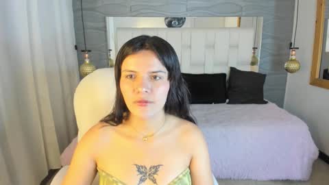 Snapshot of thalialopez chatting on February 26, 2026, 6:40 pm Thalia online show from February 26, 2026, 6:40 pm