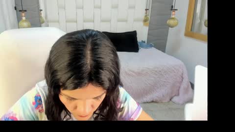 Snapshot of thalialopez chatting on March 27, 2026, 7:14 am Thalia online show from March 27, 2026, 7:14 am