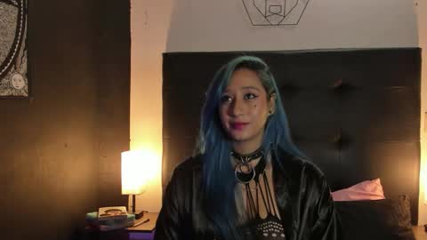 Thamy online show from October 27, 2025, 2:37 am