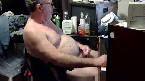 thang5545 online show from October 2, 2025, 2:46 pm