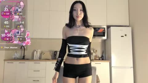 thanos_world1321002 online show from February 21, 2025, 9:43 pm