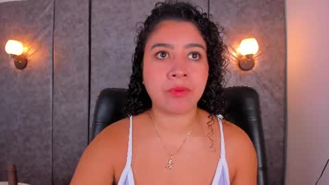 Snapshot of thara_webstter chatting on June 9, 2026, 11:33 am thara webstter online show from June 9, 2026, 11:33 am