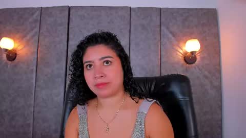 Snapshot of thara_webstter chatting on July 1, 2026, 11:45 am thara webstter online show from July 1, 2026, 11:45 am