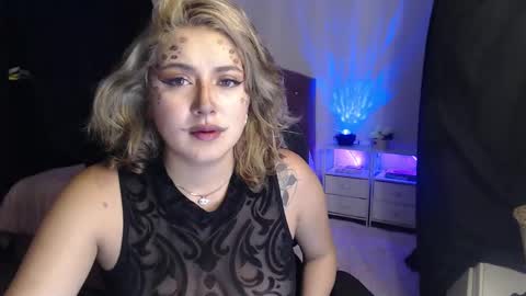   online show from October 4, 2025, 4:43 am